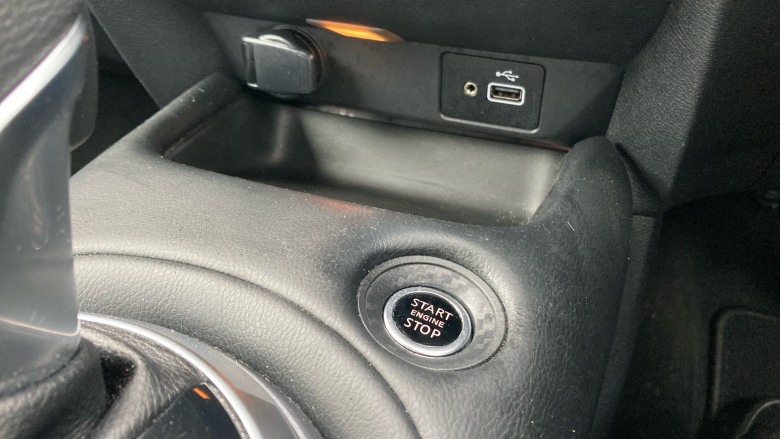 Nissan Juke 1.0 DiG-T 114 Tekna 5dr DCT Petrol Hatchback